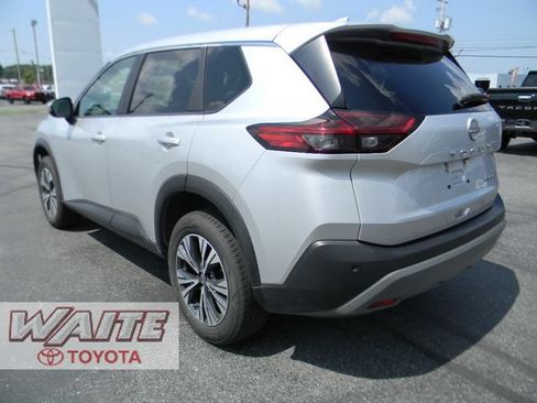 Used 2023 Nissan Rogue SV AWD/4WD image 4