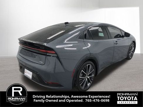 Used 2024 Toyota Prius XLE image 7