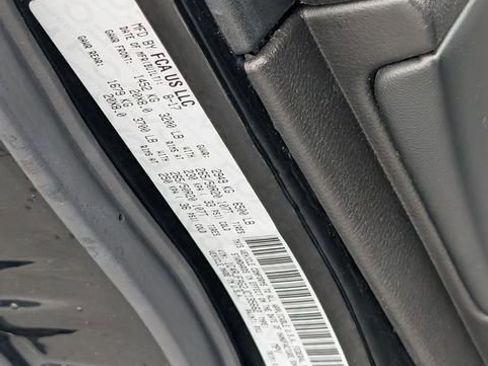 Used 2018 Jeep Grand Cherokee Altitude image 37