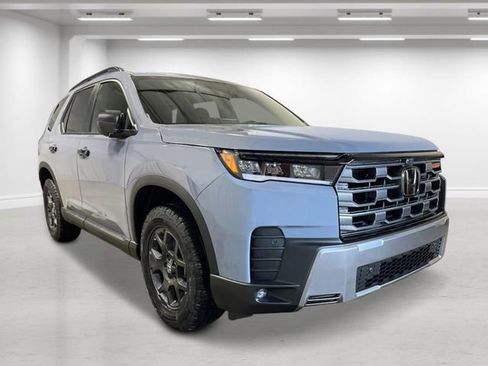 New 2026 Honda Pilot TrailSport image 9