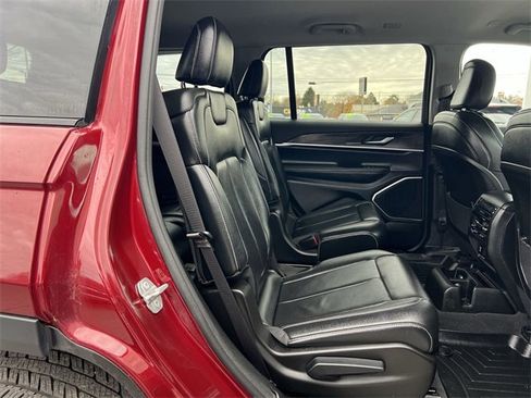 Used 2021 Jeep Grand Cherokee L Limited w/ MOPAR Finishing Package image 18