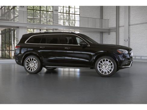 Used 2023 Mercedes-Benz GLS 580 4MATIC image 14