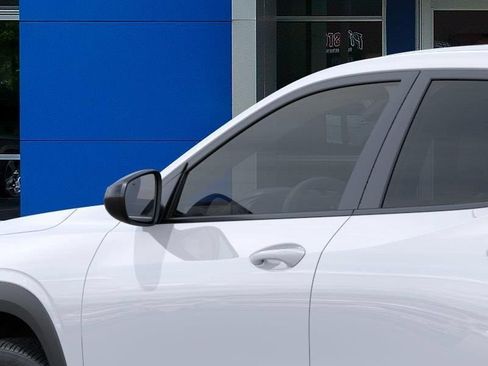 New 2026 Chevrolet Trax RS w/ Sunroof Package FWD image 12