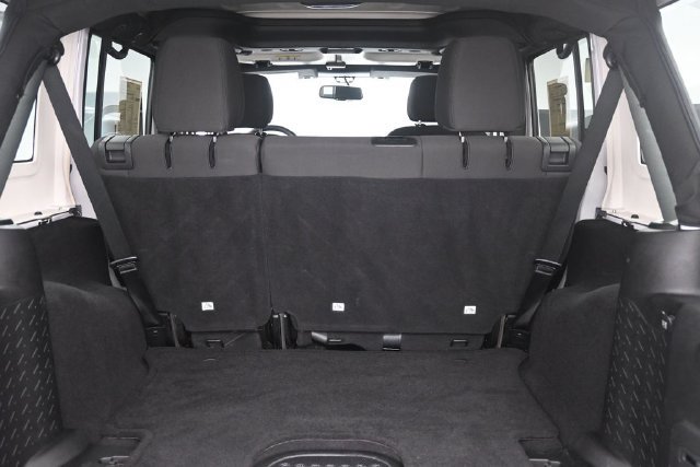Used 2018 Jeep Wrangler Unlimited Sport S AWD/4WD image 26