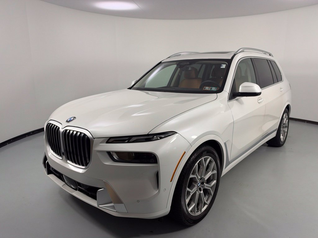 Used 2024 BMW X7 xDrive40i AWD/4WD image 3