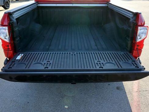 Certified 2024 Nissan Titan SV w/ SV Convenience Package image 9
