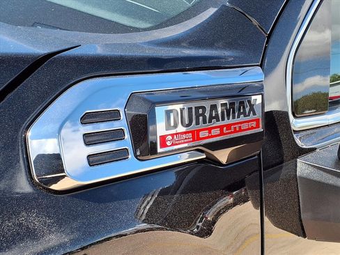 New 2026 GMC Sierra 2500 Denali w/ Denali Reserve Package image 9