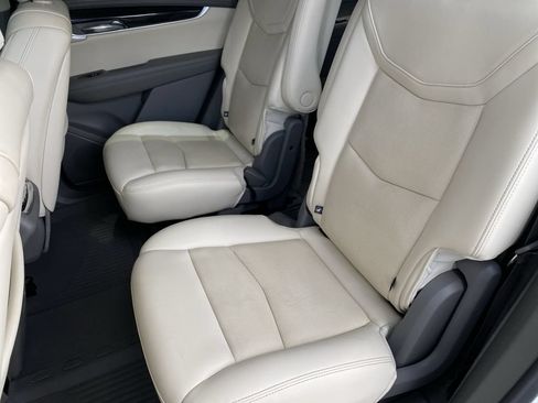 Used 2021 Cadillac XT6 Premium Luxury FWD image 30