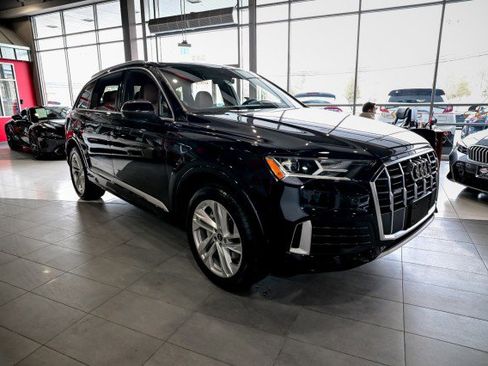 Used 2021 Audi Q7 3.0T Premium image 3