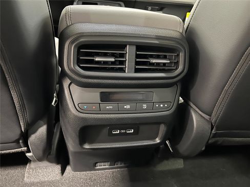 New 2025 Honda Pilot EX-L image 29