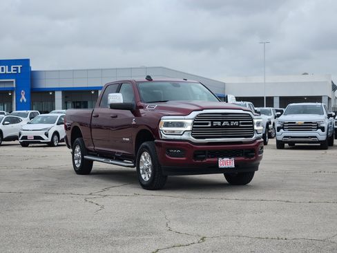 Used 2024 RAM 2500 Laramie AWD/4WD image 3