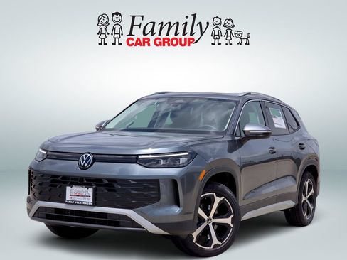 New 2026 Volkswagen Tiguan SE FWD image 1