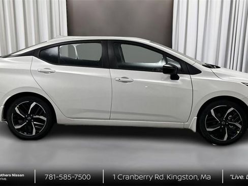 New 2025 Nissan Versa SR w/ Trunk Package image 4