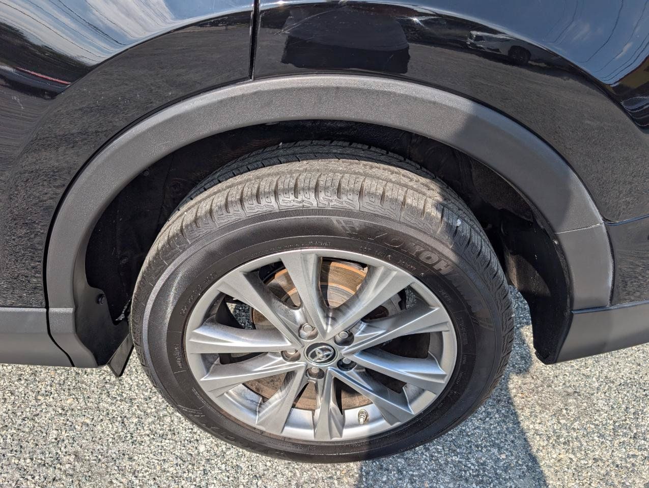 Used 2017 Toyota RAV4 Limited FWD image 10