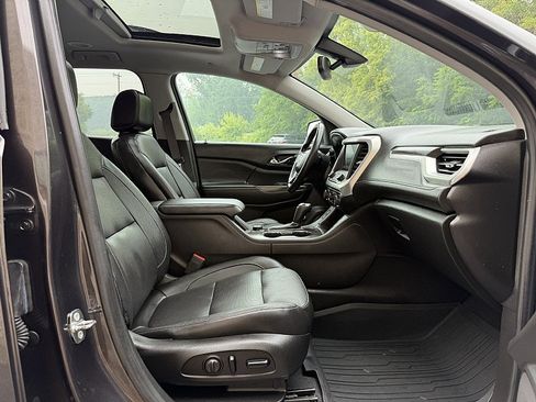 Used 2018 GMC Acadia SLT FWD image 21