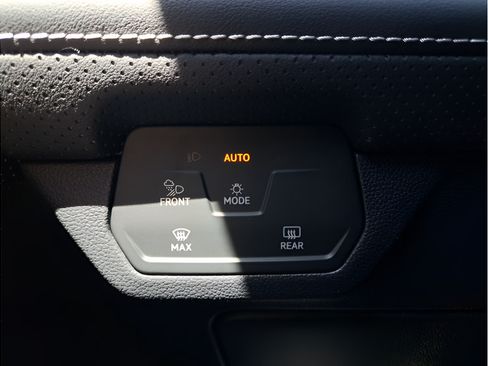New 2026 Volkswagen Atlas Cross Sport SE AWD/4WD image 22
