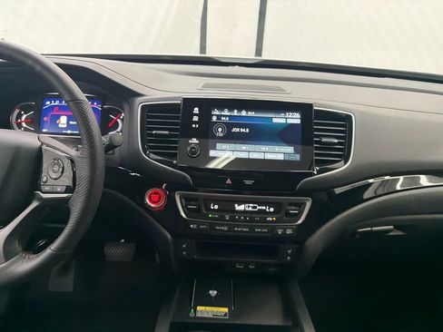 Used 2024 Honda Passport Black Edition image 31