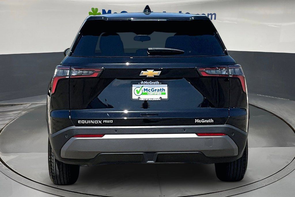 Used 2025 Chevrolet Equinox LT AWD/4WD image 6