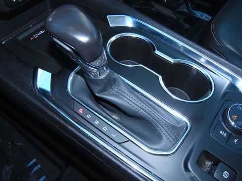 Used 2021 Chevrolet Traverse Premier image 33