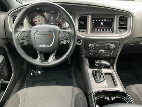 Used 2022 Dodge Charger SXT w/ Blacktop Package RWD image 11