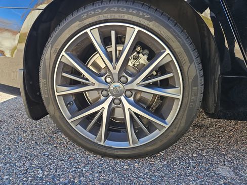 Used 2019 Volvo S90 T6 Momentum image 23