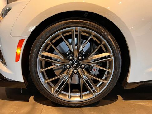 Used 2022 Chevrolet Camaro ZL1 image 11