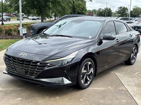 Used 2022 Hyundai Elantra Limited w/ Cargo Package FWD image 10