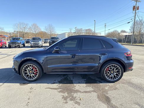 Used 2017 Porsche Macan Turbo image 8