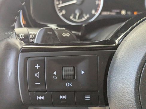 Certified 2024 Nissan Pathfinder SL image 28