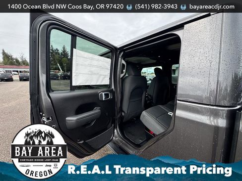 New 2026 Jeep Gladiator Sport AWD/4WD image 11