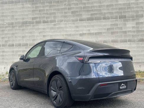 Used 2026 Tesla Model Y Long Range AWD/4WD image 6