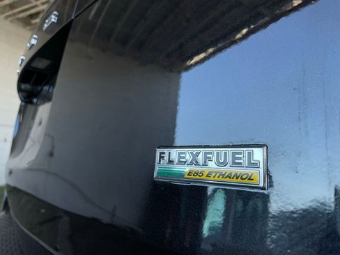 Used 2018 Dodge Grand Caravan SE w/ UConnect Hands-Free Group image 9