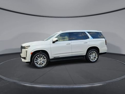 Used 2024 Cadillac Escalade Premium Luxury image 4