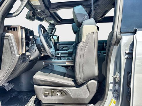Used 2024 GMC Hummer EV 3X w/ LPO, Illumination Package AWD/4WD image 11