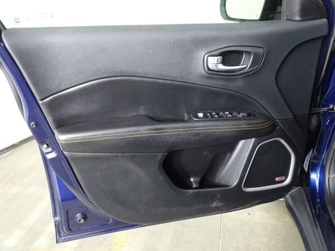 Used 2018 Jeep Compass Limited w/ Navigation Group image 18