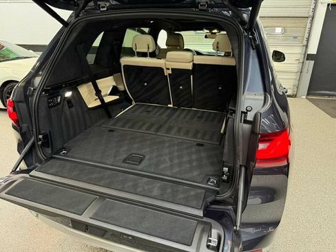 Used 2021 BMW X7 xDrive40i w/ Premium Package AWD/4WD image 29
