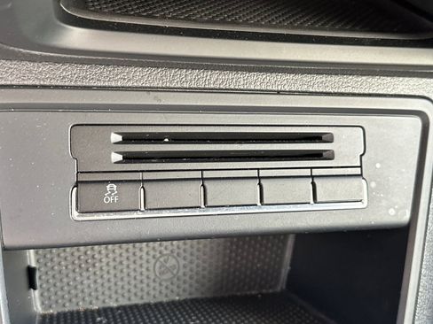 Used 2015 Volkswagen Tiguan R-Line FWD image 32