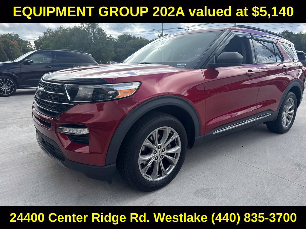 Used 2020 Ford Explorer XLT w/ Equipment Group 202A AWD/4WD image 3