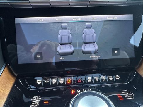 Used 2024 Jeep Grand Wagoneer L Series III AWD/4WD image 28