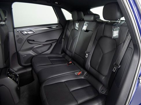 New 2026 Porsche Macan image 35