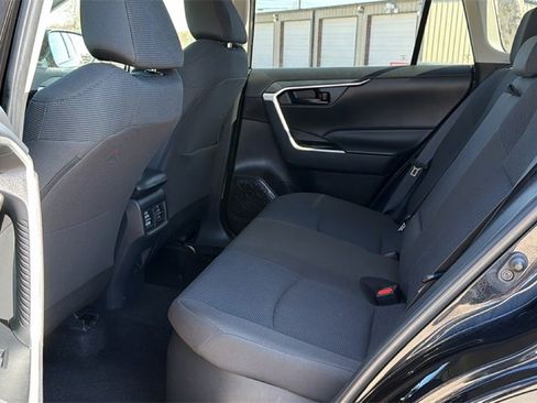 Certified 2025 Toyota RAV4 LE image 31