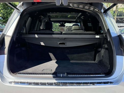 Used 2023 Mercedes-Benz GLS 450 4MATIC image 7