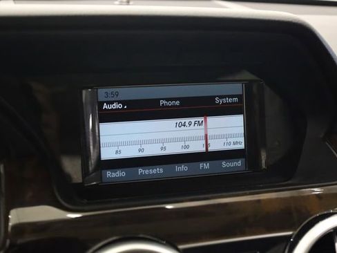 Used 2015 Mercedes-Benz GLK 350 4MATIC image 21