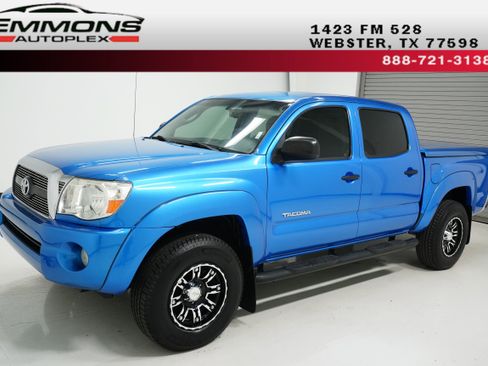 Used 2011 Toyota Tacoma PreRunner w/ SR5 Pkg #2 image 1