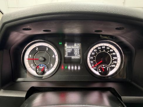 Used 2018 RAM 2500 Tradesman w/ Chrome Appearance Group AWD/4WD image 19