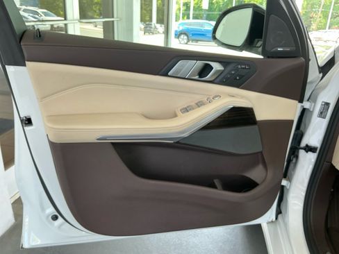 Used 2019 BMW X7 xDrive50i w/ Premium Package AWD/4WD image 35