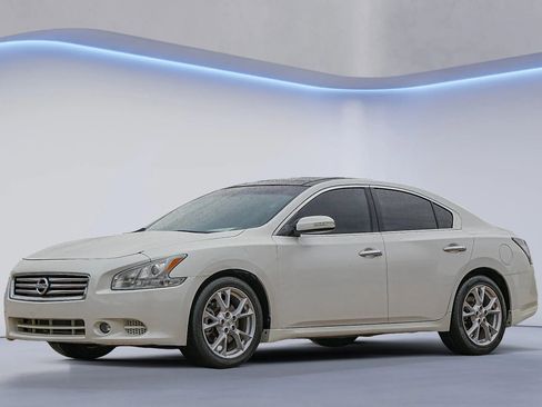 Used 2014 Nissan Maxima 3.5 SV w/ Premium Package image 17