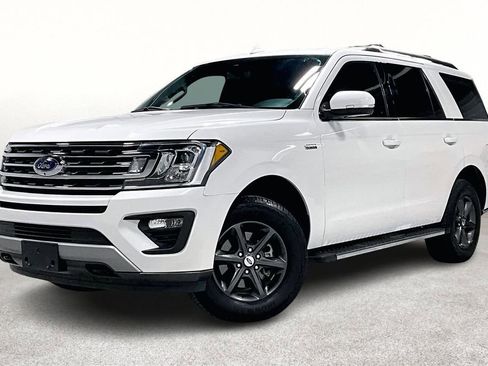 Used 2021 Ford Expedition XLT image 14