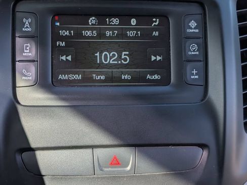 Used 2016 Jeep Cherokee Latitude w/ Cold Weather Group AWD/4WD image 16