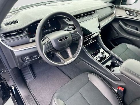 New 2026 Jeep Grand Cherokee 4WD image 6